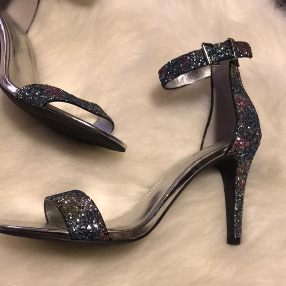 New sparkly heels - Picture 3 of 4
